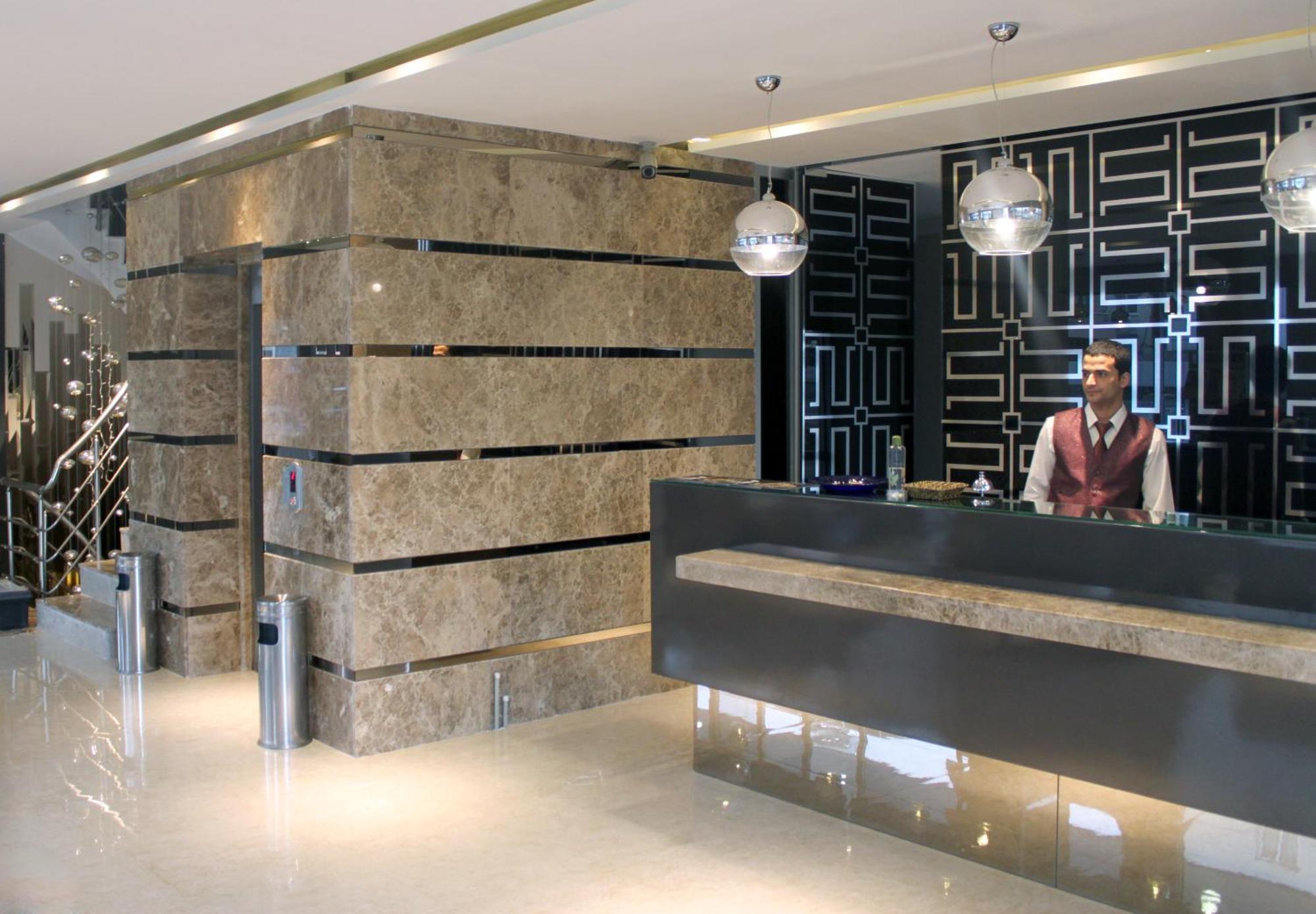 Sultan Hotel Мерсин Екстериор снимка